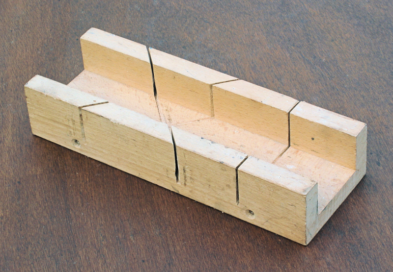 how to make a mitre box